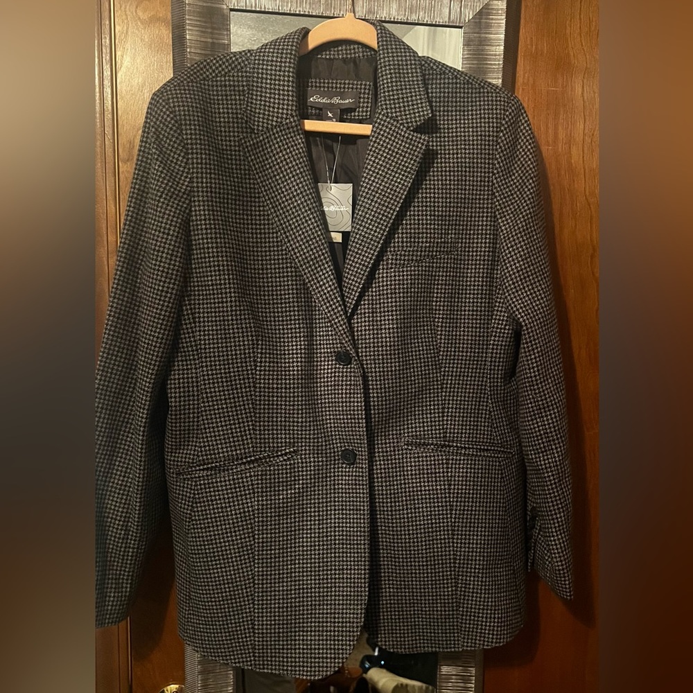 Eddie Bauer herringbone blazer. New with tags